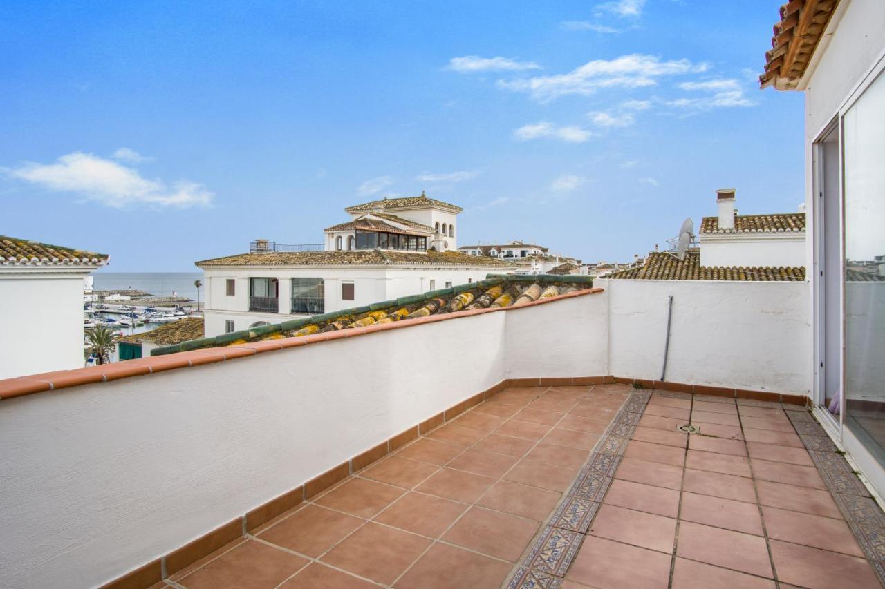 Duquesa Harbour Club Aparthotel Manilva Exterior photo
