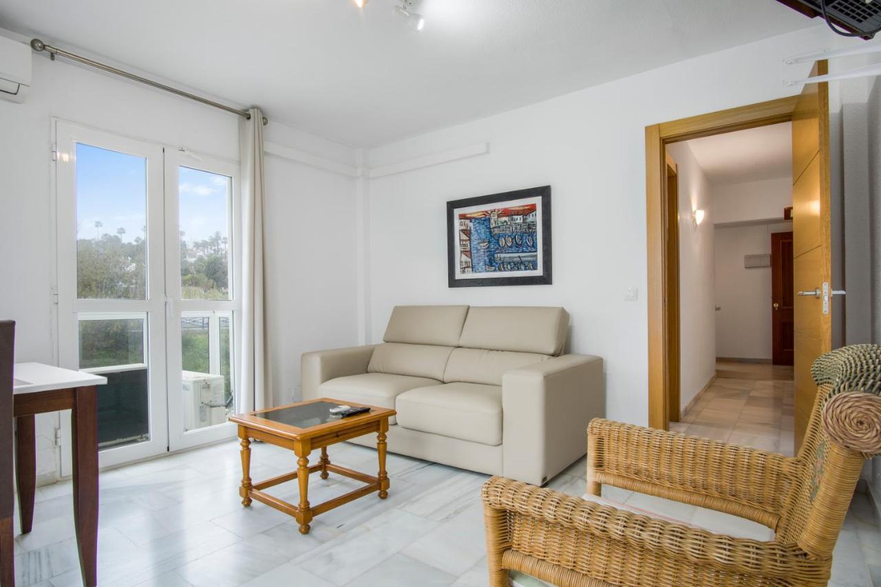 Duquesa Harbour Club Aparthotel Manilva Exterior photo