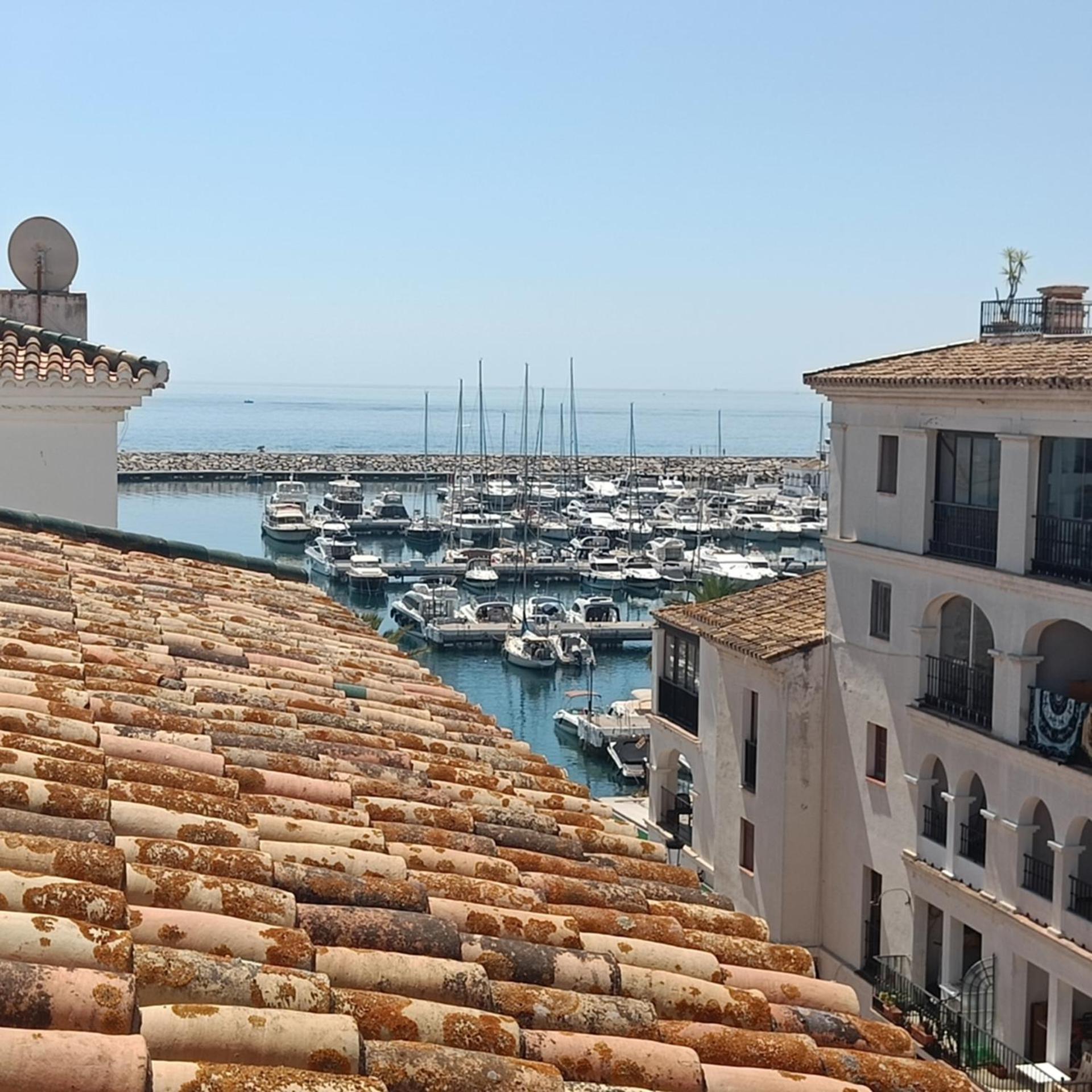Duquesa Harbour Club Aparthotel Manilva Exterior photo